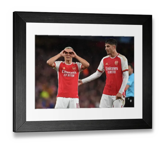 Framed Print : Arsenal Celebrate Trossard's Brace Against PSV Eindhoven in UCL Group Stage Framed Print : Arsenal Celebrate Trossard's Brace Against PSV Eindhoven in UCL Group Stage