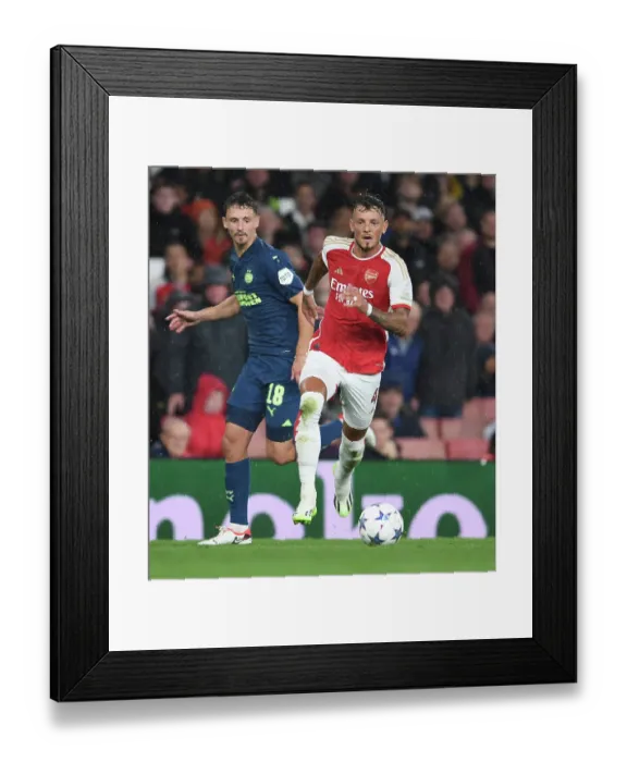 Framed Print : Arsenal vs PSV Eindhoven: Clash in Group B, UEFA Champions League 2023 / 24 Framed Print : Arsenal vs PSV Eindhoven: Clash in Group B, UEFA Champions League 2023 / 24