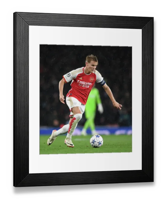 Framed Print : Arsenal FC vs PSV Eindhoven: Champions League Clash - Martin Odegaard in Action Framed Print : Arsenal FC vs PSV Eindhoven: Champions League Clash - Martin Odegaard in Action