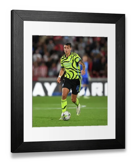 Framed Print : Brentford vs Arsenal: Carabao Cup Clash - Jakub Kiwior in Action Framed Print : Brentford vs Arsenal: Carabao Cup Clash - Jakub Kiwior in Action
