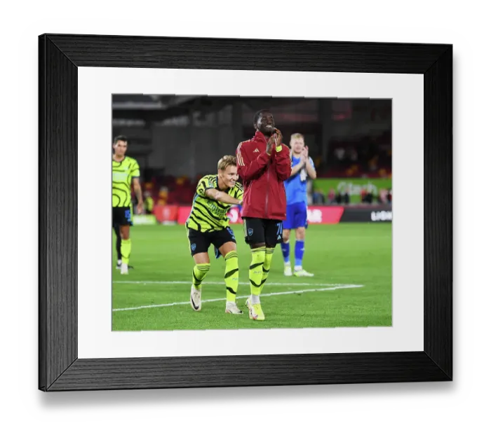 Framed Print : Arsenal Celebrate Carabao Cup Triumph Over Brentford Framed Print : Arsenal Celebrate Carabao Cup Triumph Over Brentford