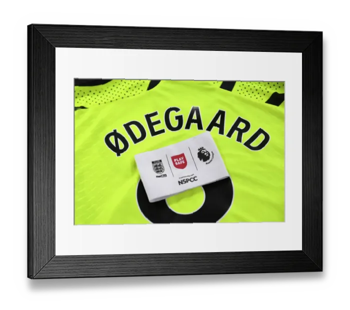Framed Print : Arsenal's Odegaard Wears Captain's Armband Ahead of AFC Bournemouth Clash (2023-24) Framed Print : Arsenal's Odegaard Wears Captain's Armband Ahead of AFC Bournemouth Clash (2023-24)