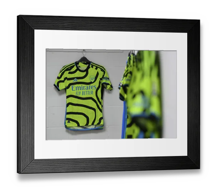 Framed Print : Arsenal Shirt in Arsenal Dressing Room Before AFC Bournemouth Clash (2023-24)