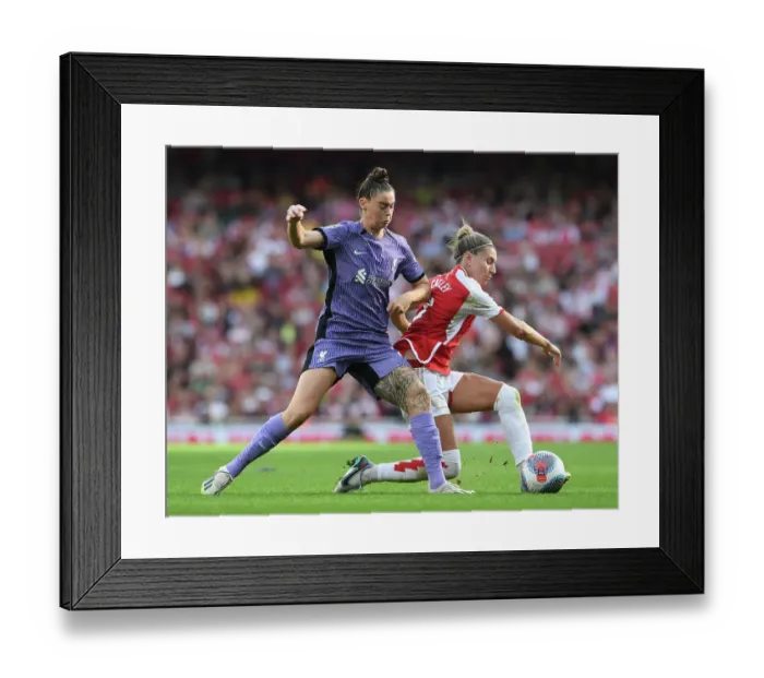 Framed Print : Arsenal vs. Liverpool: A Fight for Supremacy in the Barclays Women's Super League (2023-24) - Battle for Possession at Emirates Stadium