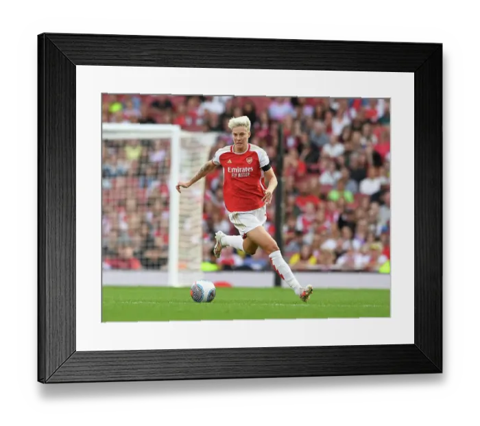 Framed Print : Arsenal FC vs Liverpool FC: Barclays Women's Super League Showdown at Emirates Stadium (2023-24)
