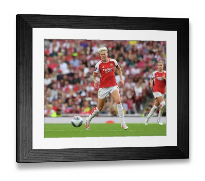 Framed Print : Arsenal FC vs Liverpool FC: Barclays Women's Super League Showdown at Emirates Stadium