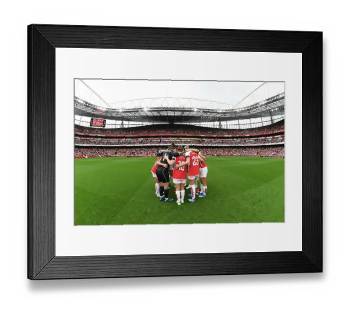 Framed Print : Arsenal Women's Pre-Match Huddle: Unity Before Battle Against Liverpool at Emirates Stadium