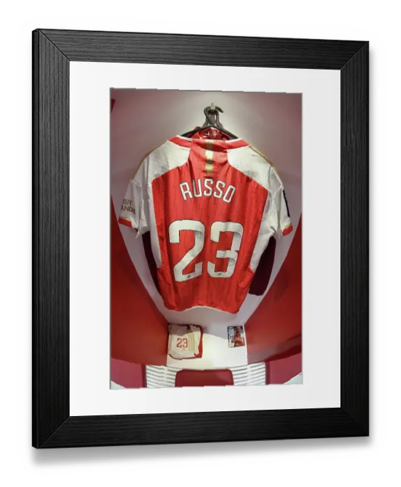 Framed Print : Arsenal FC vs Liverpool FC: Pre-Match Preparation in the Arsenal Dressing Room - Barclays Women's Super League