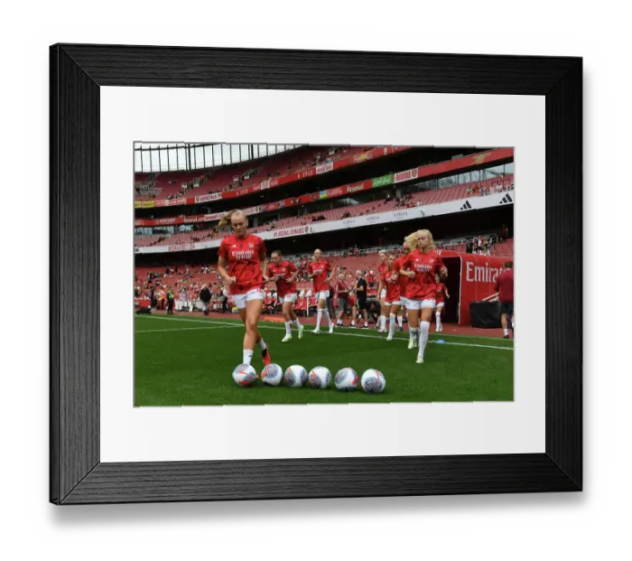 Framed Print : Arsenal Women vs Liverpool: Frida Maanum Prepares for Barclays Super League Showdown at Emirates Stadium