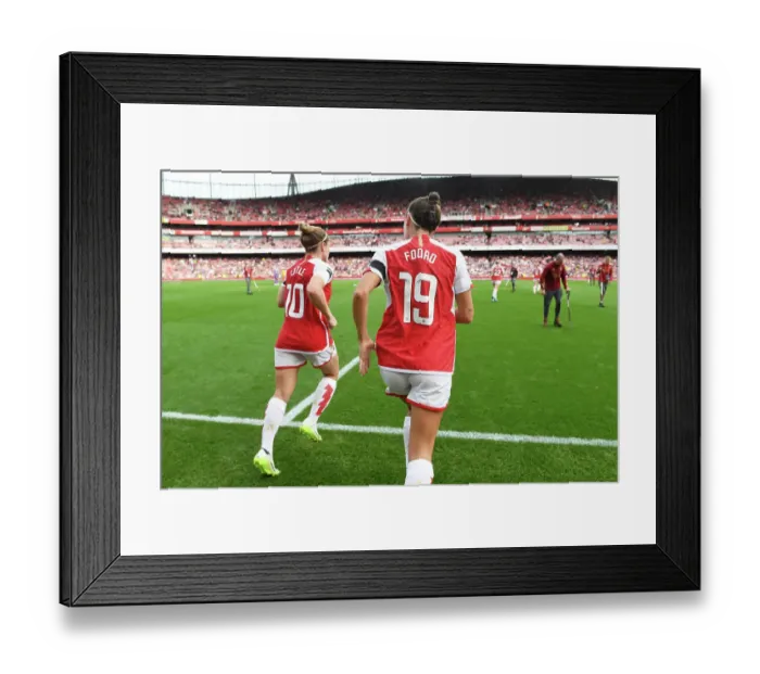 Framed Print : Arsenal Women vs Liverpool: Second-Half Kickoff at Emirates Stadium