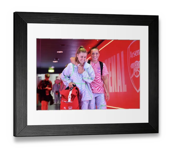 Framed Print : Arsenal Women's Stars Pelova and McCabe Arrive at Emirates Stadium Ahead of Liverpool Match (2023-24)