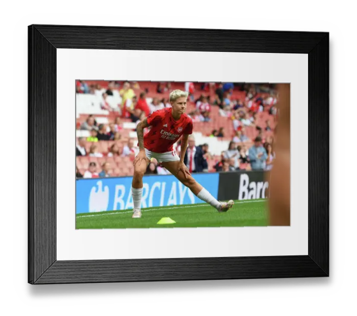 Framed Print : Arsenal Women vs Liverpool Women: Pre-Match Warm-Up, Barclays Women's Super League 2023-24, Emirates Stadium