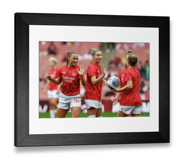 Framed Print : Arsenal Women vs Liverpool Women: Pre-Match Warm-Up with Katie McCabe and Steph Catley (2023-24)