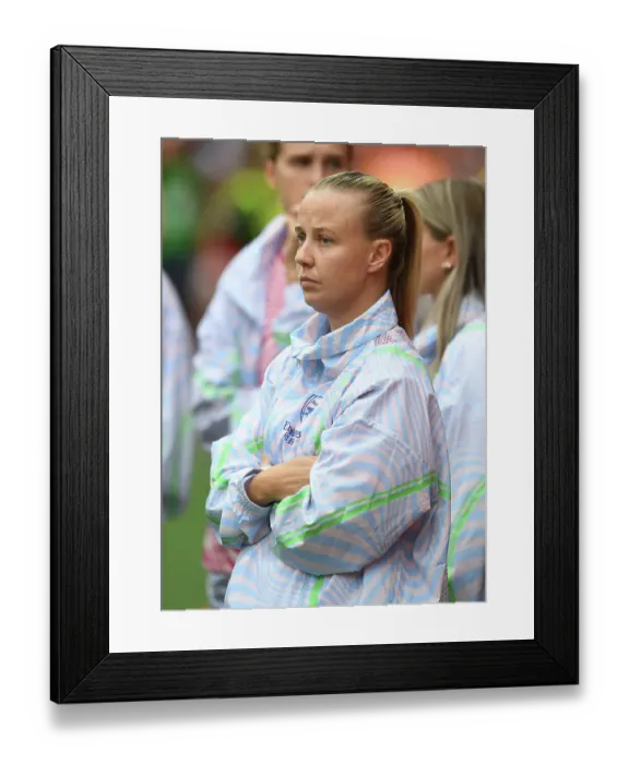 Framed Print : Arsenal Women vs Liverpool Women: Barclays Super League Clash at Emirates Stadium (2023-24)
