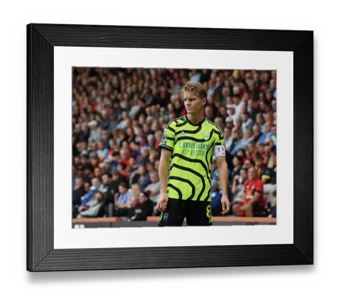 Framed Print : Arsenal's Martin Ødegaard Focuses During AFC Bournemouth vs Arsenal (2023-24)