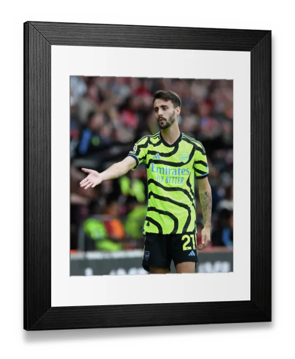 Framed Print : Fabio Vieira in Action: AFC Bournemouth vs. Arsenal FC, Premier League 2023-24