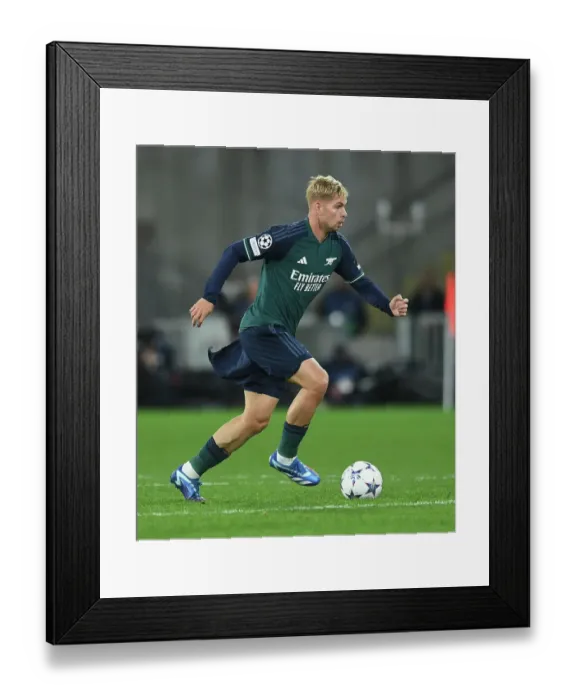 Framed Print : Emile Smith Rowe Shines: Arsenal Secures Victory Over RC Lens in UEFA Champions League