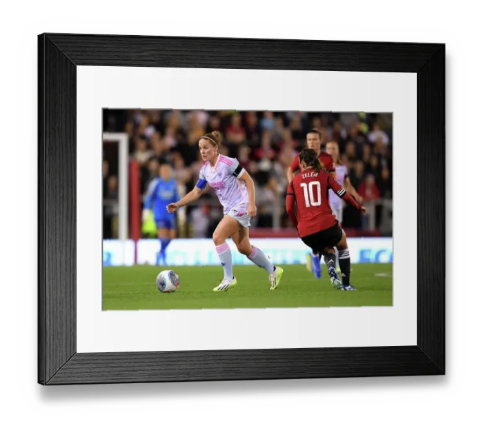 Framed Print : Arsenal's Kim Little in Action: Arsenal vs Manchester United, Barclays Women's Super League (2023-24)