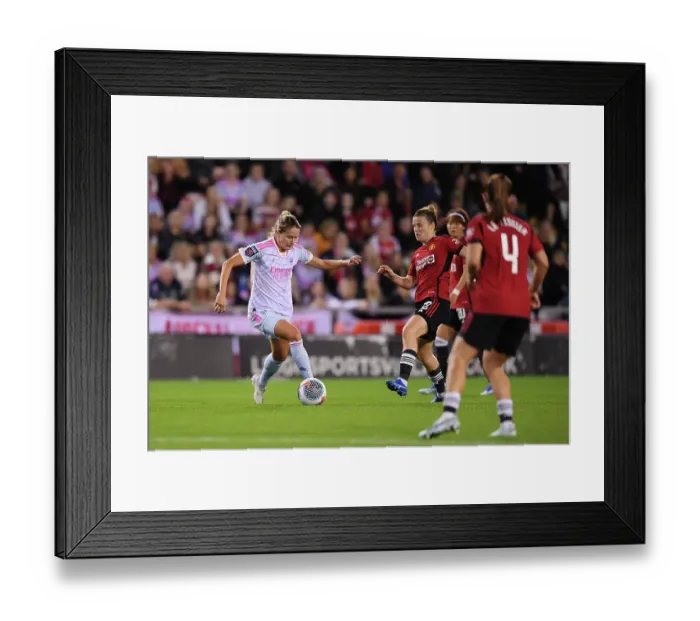 Framed Print : Arsenal's Cloe Lacasse Battles Hayley Ladd in Intense Barclays Women's Super League Clash