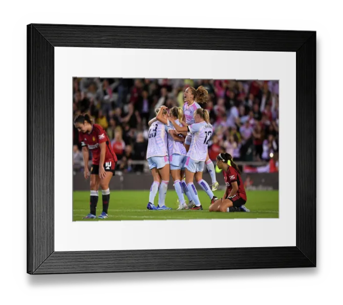 Framed Print : Arsenal Women's Victory: Cloe Lacasse Scores Brace Against Manchester United in Barclays Super League