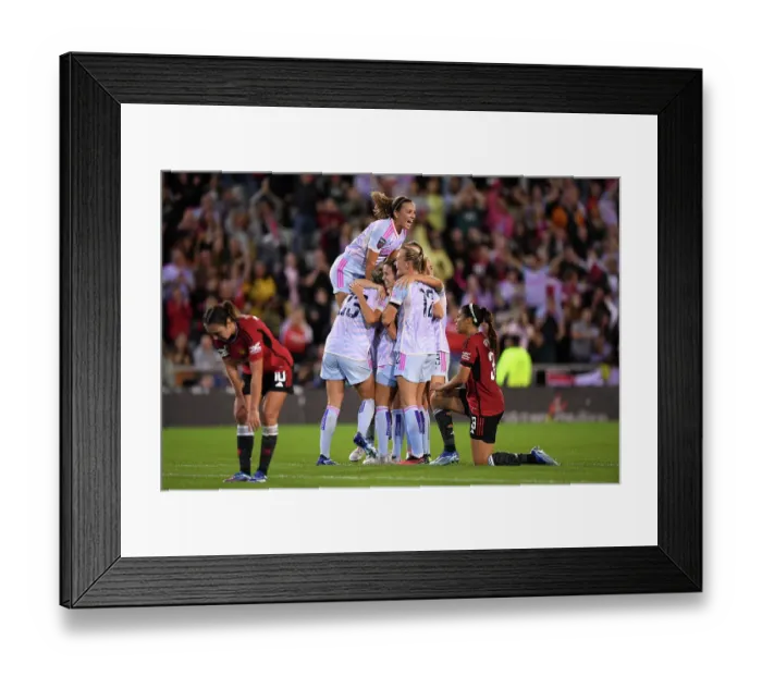 Framed Print : Arsenal Women's Glory: Cloe Lacasse Scores Brace in Barclays Super League Victory over Manchester United