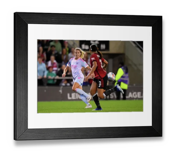 Framed Print : Arsenal vs Manchester United: Barclays Women's Super League Showdown