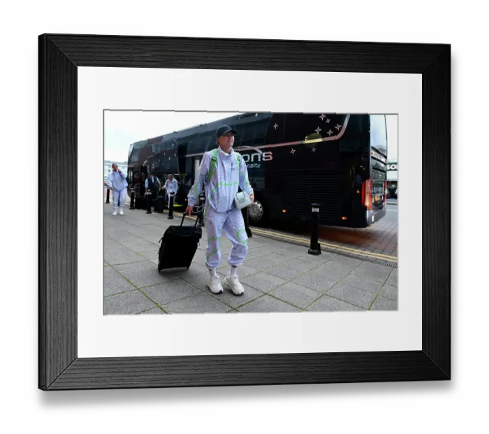 Framed Print : Arsenal Women Face Manchester United in Barclays Super League Showdown