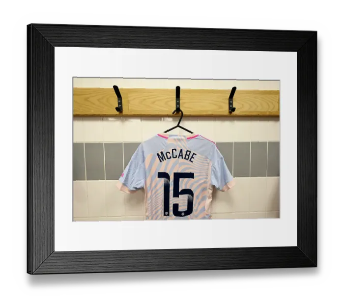 Framed Print : Arsenal vs Manchester United: A Titanic Showdown in the Barclays Women's Super League