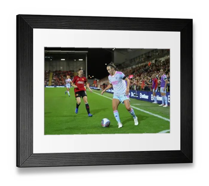 Framed Print : Arsenal vs Manchester United: Barclays Women's Super League Showdown