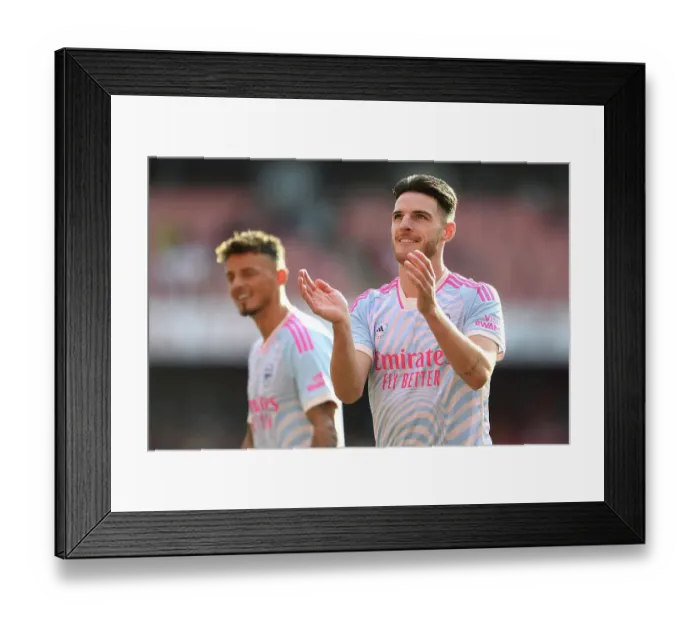 Framed Print : Arsenal's Declan Rice Applauding Fans Before Arsenal vs Manchester City (2023-24)