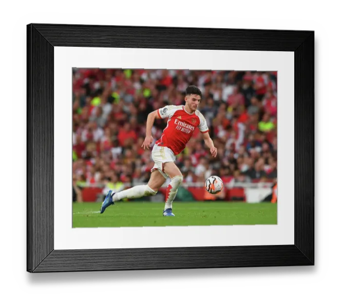 Framed Print : Clash at the Emirates: Arsenal vs Manchester City, October 2023 - Battle for Premier League Supremacy