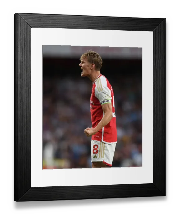 Framed Print : Martin Odegaard in Action: Arsenal vs Manchester City, Premier League 2023-24 Framed Print : Martin Odegaard in Action: Arsenal vs Manchester City, Premier League 2023-24