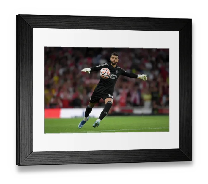Framed Print : Arsenal vs Manchester City: Premier League Battle at Emirates (2023-24)