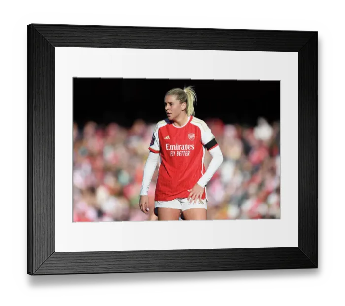Framed Print : Intense Focus: Alessia Russo at Emirates Stadium - Arsenal vs Aston Villa (2023-24)