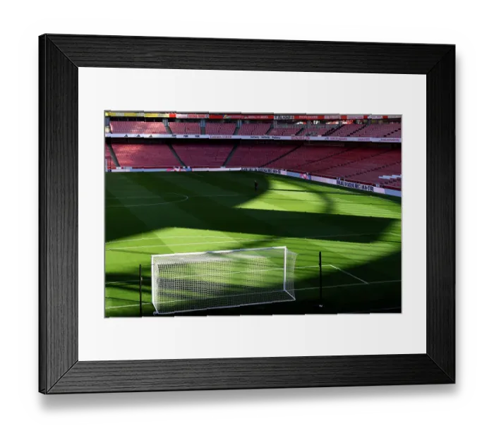 Framed Print : Arsenal Women vs Aston Villa: Barclays Super League Clash at Emirates Stadium (2023-24)