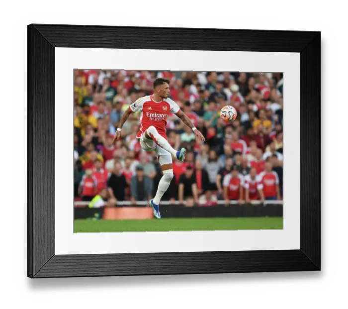 Framed Print : Arsenal vs Manchester City: Premier League Clash (2023-24)