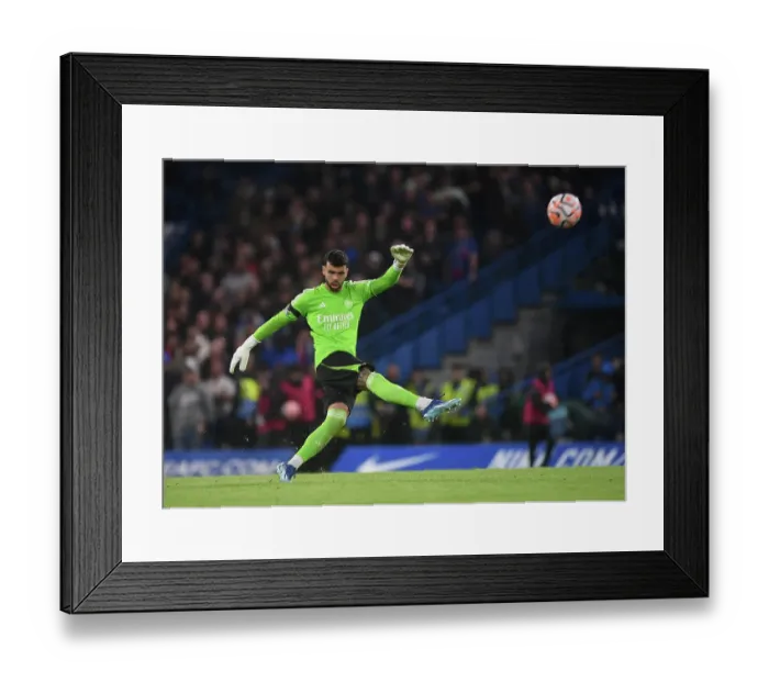 Framed Print : Arsenal's David Raya Faces Off Against Chelsea in Intense 2023-24 Premier League Clash