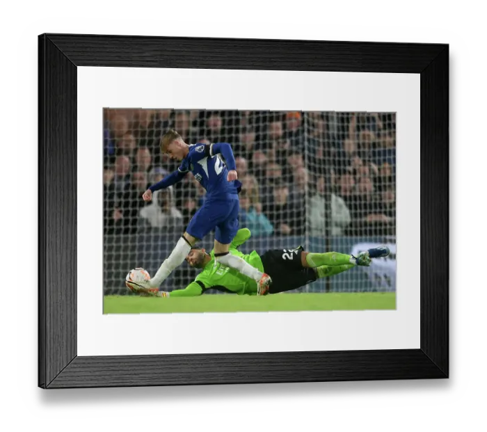 Framed Print : Arsenal's David Raya Denies Chelsea's Cole Palmer: A Premier League Battle at Stamford Bridge (2023-24) Framed Print : Arsenal's David Raya Denies Chelsea's Cole Palmer: A Premier League Battle at Stamford Bridge (2023-24)