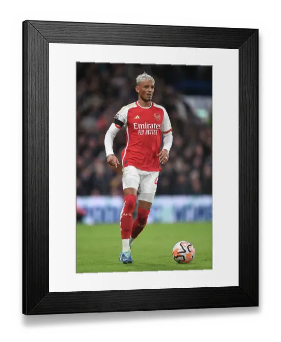 Framed Print : Arsenal's Ben White Faces Off Against Chelsea in Intense 2023-24 Premier League Showdown Framed Print : Arsenal's Ben White Faces Off Against Chelsea in Intense 2023-24 Premier League Showdown
