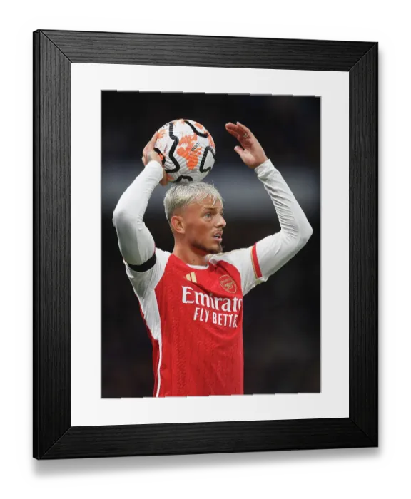 Framed Print : Arsenal's Ben White Throws In at Stamford Bridge: Chelsea vs Arsenal, Premier League 2023-24 Framed Print : Arsenal's Ben White Throws In at Stamford Bridge: Chelsea vs Arsenal, Premier League 2023-24
