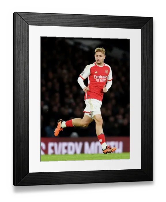 Framed Print : Emile Smith Rowe's Determined Run: Chelsea vs. Arsenal, Premier League 2023-24 Framed Print : Emile Smith Rowe's Determined Run: Chelsea vs. Arsenal, Premier League 2023-24