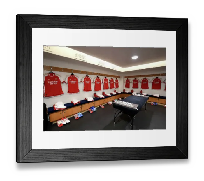 Framed Print : Arsenal's Unified Focus: Pre-Match Huddle Against Chelsea, Premier League 2023-24