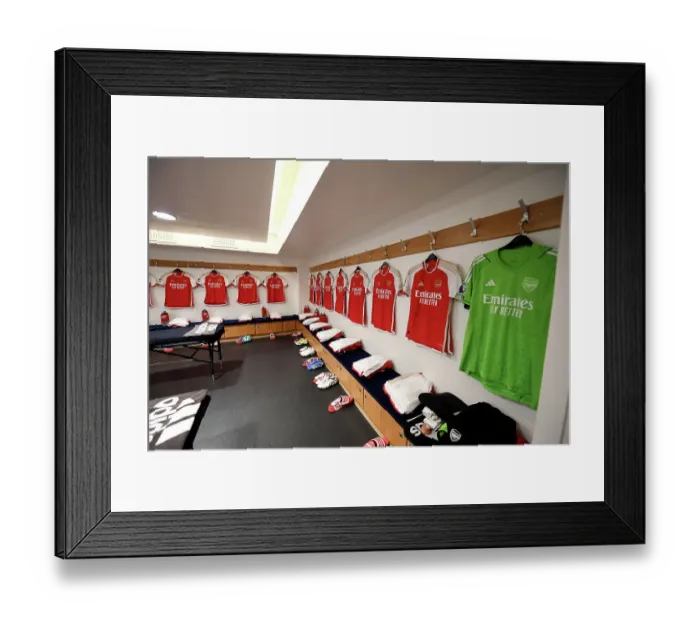 Framed Print : Arsenal's Unified Focus: Pre-Match Huddle vs. Chelsea, Premier League 2023-24