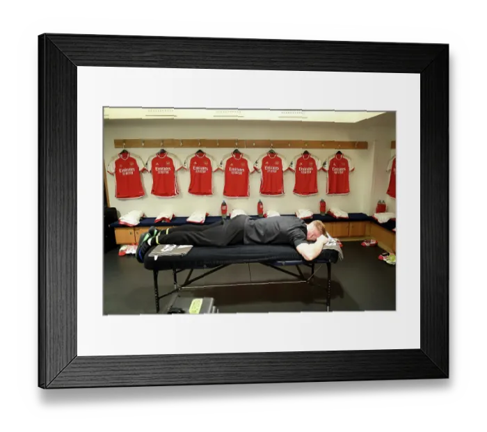 Framed Print : Arsenal vs. Chelsea: Premier League Clash at Stamford Bridge (2023-24)