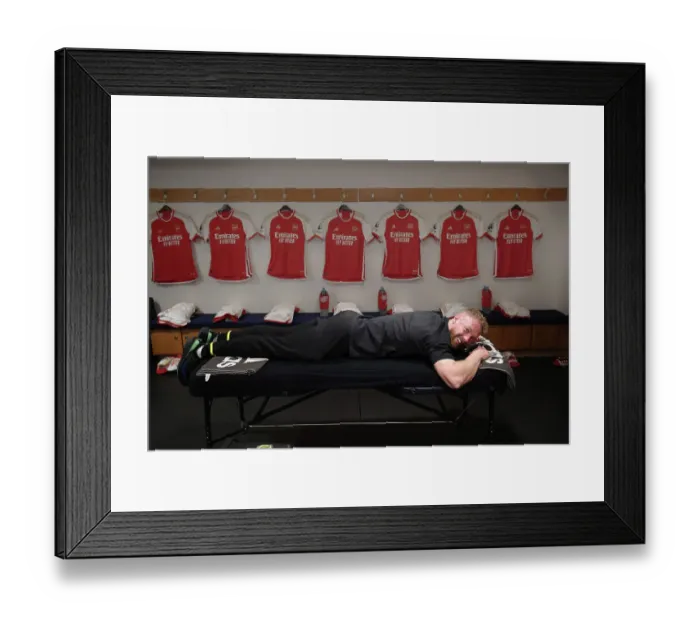 Framed Print : Arsenal vs. Chelsea: Premier League Clash at Stamford Bridge (2023-24)
