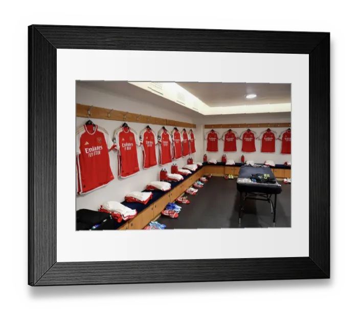 Framed Print : Arsenal Dressing Room: Pre-Match Moments at Chelsea (2023-24)