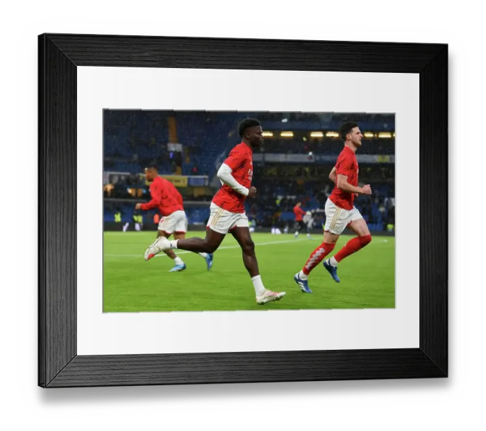Framed Print : Arsenal's Bukayo Saka Gears Up for Chelsea Showdown - Premier League 2023-24 Framed Print : Arsenal's Bukayo Saka Gears Up for Chelsea Showdown - Premier League 2023-24