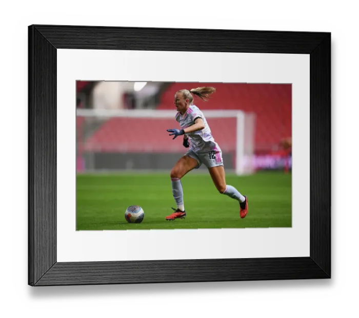 Framed Print : Arsenal Women's Super League Triumph: Crushing Bristol City