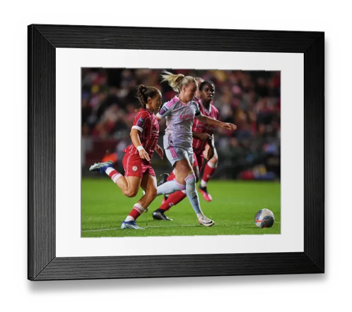 Framed Print : Bristol City vs. Arsenal: Women's Super League Clash - Beth Mead Fights Past Defender Framed Print : Bristol City vs. Arsenal: Women's Super League Clash - Beth Mead Fights Past Defender