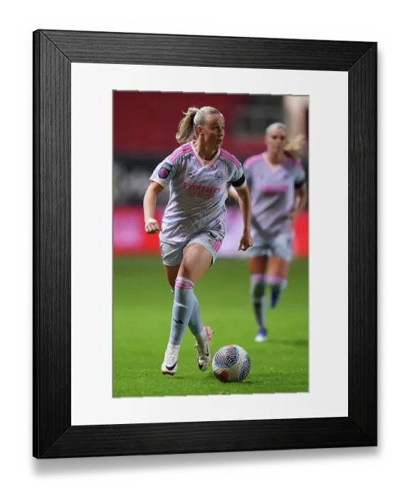 Framed Print : Arsenal's Beth Mead Scores Thriller at Ashton Gate: Bristol City vs. Arsenal (Barclays Women's Super League, 2023-24)
